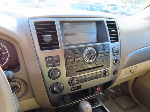 Used 2014 Nissan Armada SV image 17