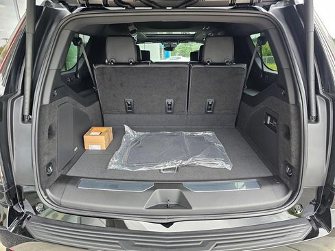 New 2026 Cadillac Escalade ESV Sport w/ Touring Package AWD/4WD image 14
