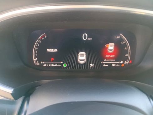 Used 2023 Acura MDX SH-AWD w/ Technology Package image 11
