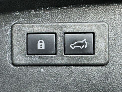 Used 2025 Subaru Outback Premium AWD/4WD image 30