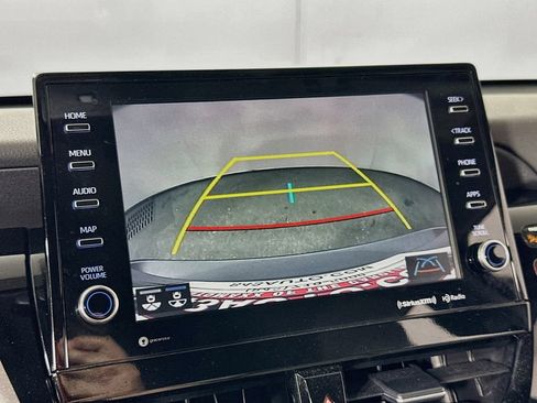 Used 2022 Toyota Camry XLE FWD image 10