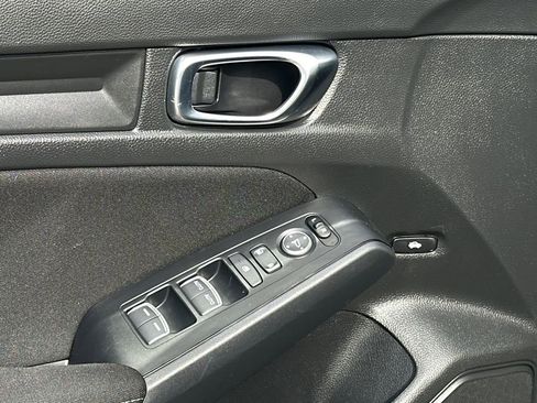 Used 2025 Honda Civic Sport image 16