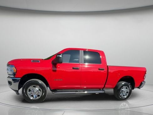 Used 2024 RAM 2500 Big Horn w/ Bed Utility Group image 14