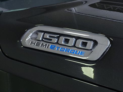 Used 2023 RAM 1500 Limited image 8