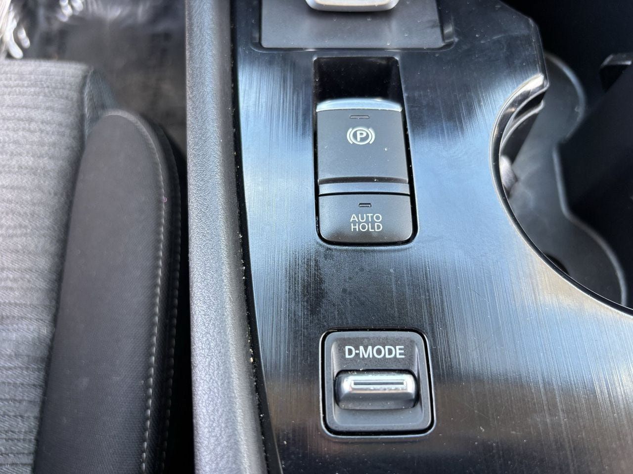 Used 2023 Nissan Rogue SV FWD image 24