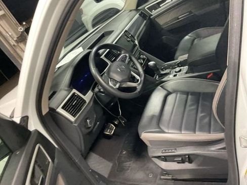 Used 2023 Volkswagen Atlas SEL Premium image 14