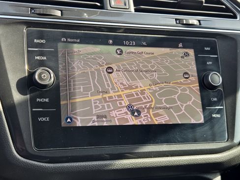 Used 2021 Volkswagen Tiguan SEL w/ 3rd Row Seat Package image 18