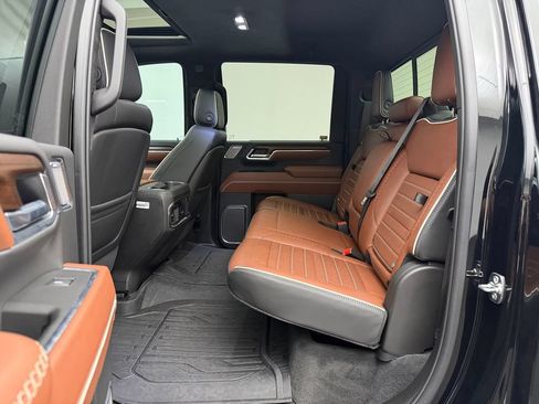 Used 2025 GMC Sierra 2500 Denali Ultimate AWD/4WD image 13