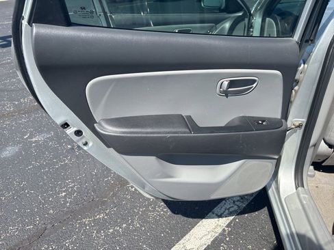 Used 2008 Hyundai Elantra GLS FWD image 35