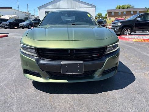 Used 2018 Dodge Charger R/T w/ Blacktop Package RWD image 3