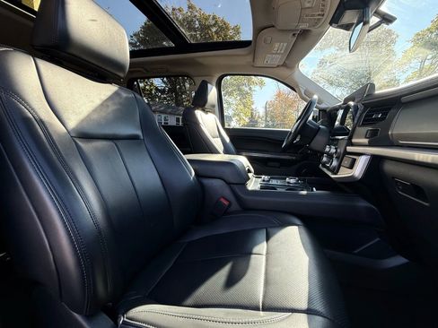 Used 2024 Ford Expedition Max XLT image 67
