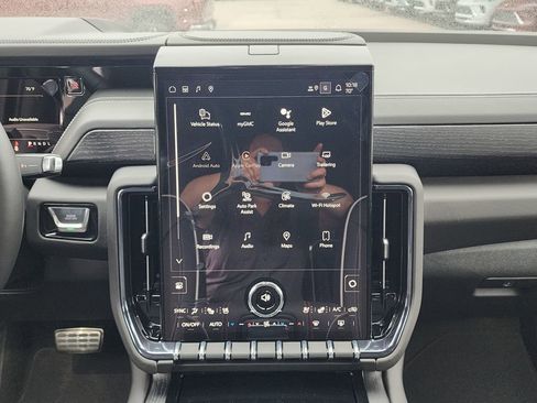 New 2026 GMC Yukon XL AT4 Ultimate AWD/4WD image 30