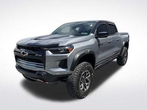 Used 2024 Chevrolet Colorado ZR2 w/ ZR2 Convenience Package III AWD/4WD image 11