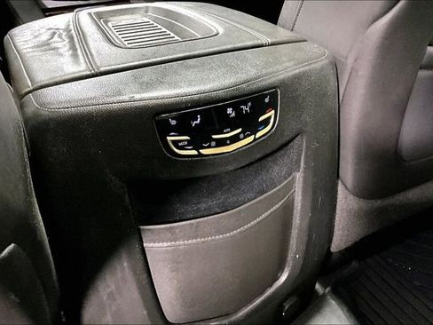 Used 2018 Cadillac Escalade Luxury image 12