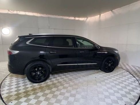 Used 2023 Buick Enclave Essence w/ Experience Buick Package image 9