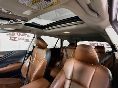 Used 2020 Subaru Outback Touring AWD/4WD image 11