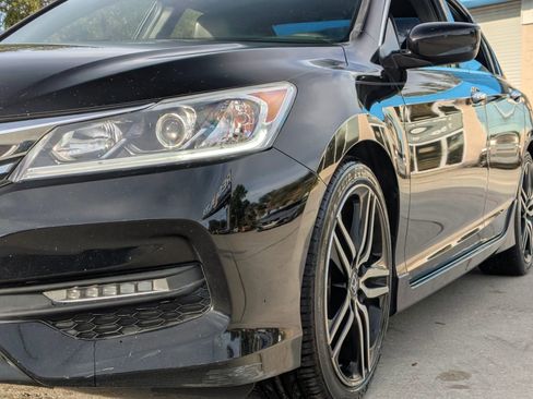 Used 2017 Honda Accord Sport image 5