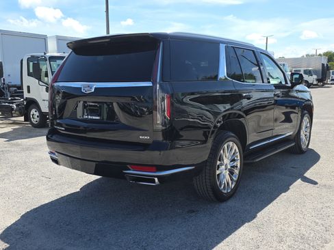Used 2023 Cadillac Escalade Premium Luxury w/ Performance Package image 7