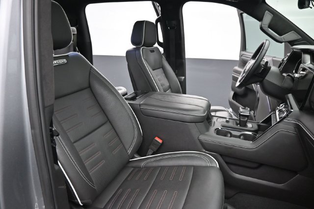 Used 2025 GMC Sierra 1500 AT4X AWD/4WD image 30