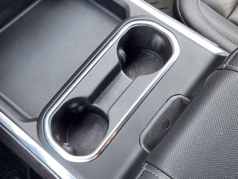 Used 2024 Chevrolet Silverado 2500 LTZ w/ LTZ Convenience Package image 19