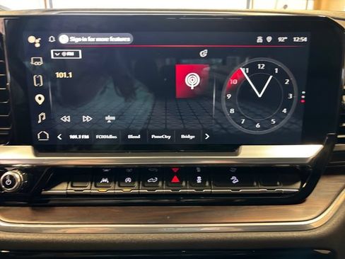 Used 2023 GMC Sierra 1500 SLT w/ SLT Premium Package AWD/4WD image 19