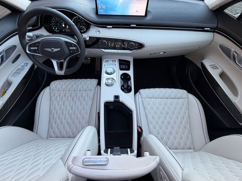 Used 2023 Genesis GV70 3.5T Sport w/ Sport Prestige Package image 28