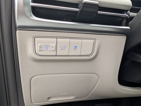 Certified 2025 Hyundai Tucson SEL image 12