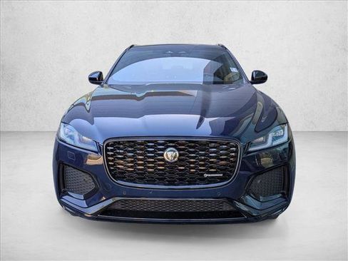 Certified 2025 Jaguar F-PACE R-Dynamic S image 2