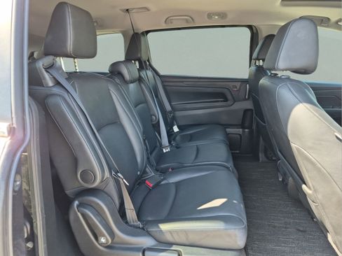 Certified 2024 Honda Odyssey EX-L image 17