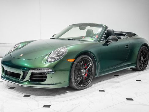 Used 2016 Porsche 911 Carrera GTS RWD image 5