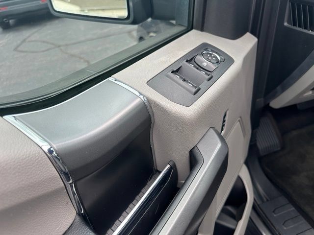 Used 2015 Ford F150 XLT w/ Equipment Group 302A Luxury AWD/4WD image 15