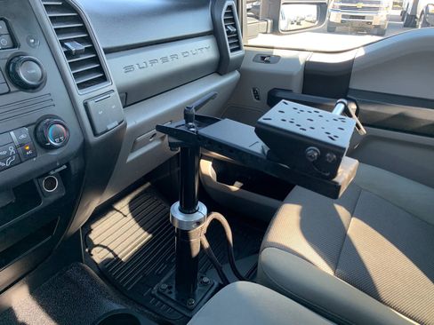 Used 2017 Ford F250 XL w/ Power Equipment Group RWD image 11