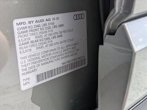 New 2025 Audi Q3 2.0T Premium image 18