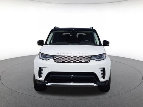Used 2026 Land Rover Discovery Limited Edition AWD/4WD image 2