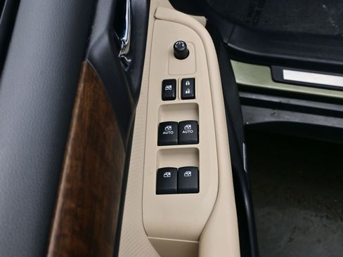 Used 2016 Subaru Outback 2.5i Limited image 10