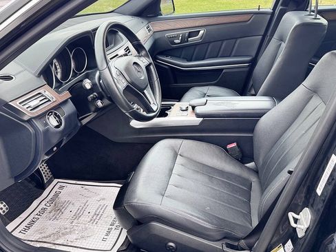 Used 2016 Mercedes-Benz E 400 4MATIC Sedan image 9