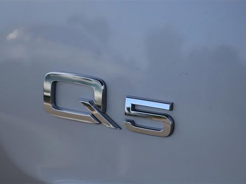 Used 2023 Audi Q5 2.0T Premium Plus w/ Premium Plus Package image 11