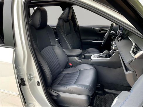 Used 2023 Toyota RAV4 XSE AWD/4WD image 29