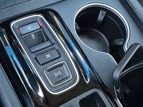 Used 2025 Honda Pilot Touring image 26