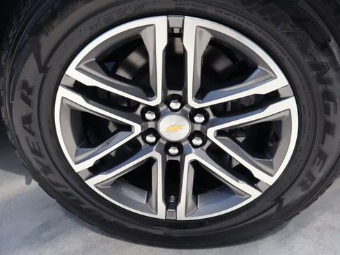 Used 2021 Chevrolet Colorado W/T w/ Custom Special Edition RWD image 37