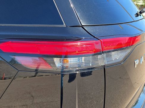 Certified 2024 Nissan Pathfinder SV image 33