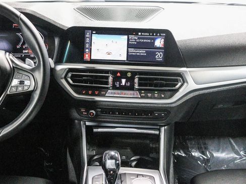 Used 2019 BMW 330i Sedan w/ Convenience Package RWD image 14