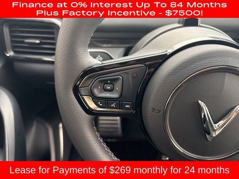 New 2025 VinFast VF 8 Eco image 18