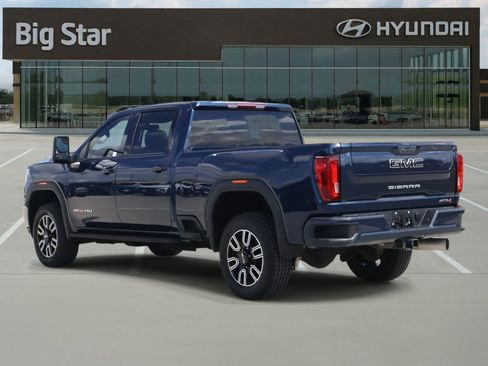 Used 2022 GMC Sierra 2500 AT4 image 3