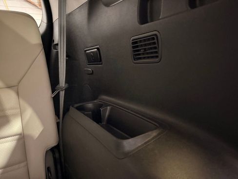 Used 2019 Kia Sorento EX image 34