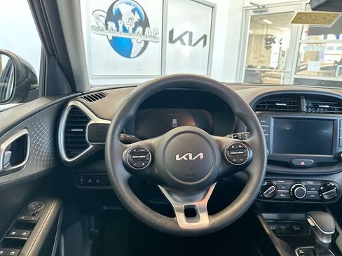 Certified 2023 Kia Soul LX FWD image 13