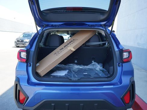 Used 2025 Subaru Crosstrek 2.0i Premium image 19