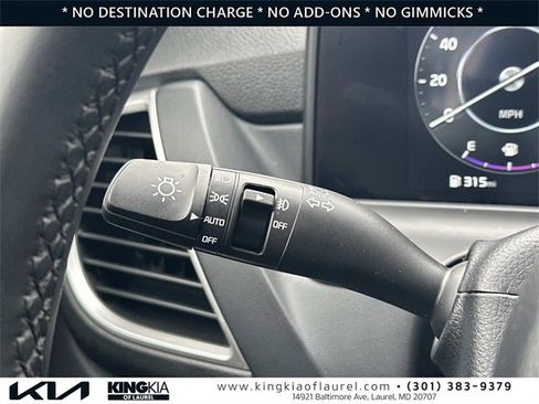 Used 2025 Kia Seltos EX w/ EX Sunroof Package image 11