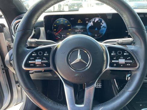 Used 2023 Mercedes-Benz CLA 250 image 4