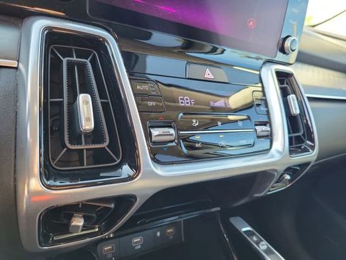 Used 2023 Kia Sorento SX image 23